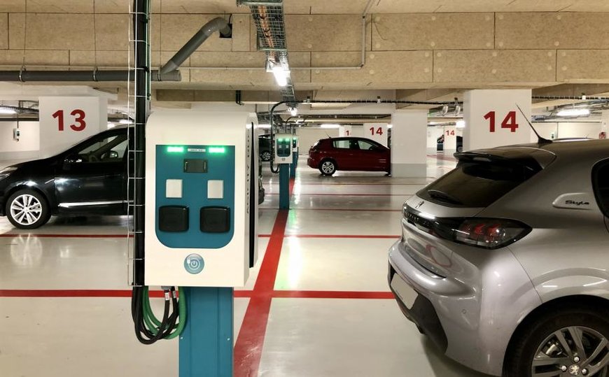 Eiffage is pre-empting and surpassing the requirements of the French mobility orientation law (LOM) by installing more than 220 electric vehicle charging points in the car park at its Vélizy Villacoublay headquarters
